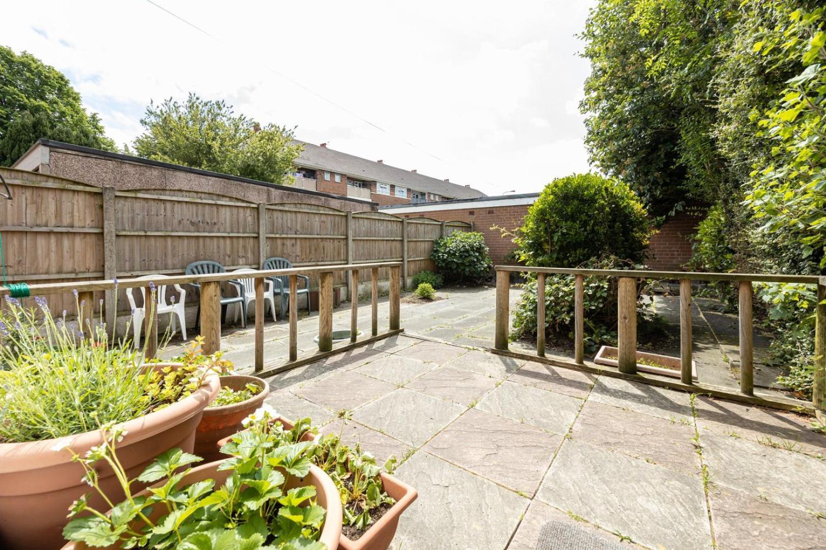 Guestready - Enchanting Life In Gorse Hill Manchester Ngoại thất bức ảnh